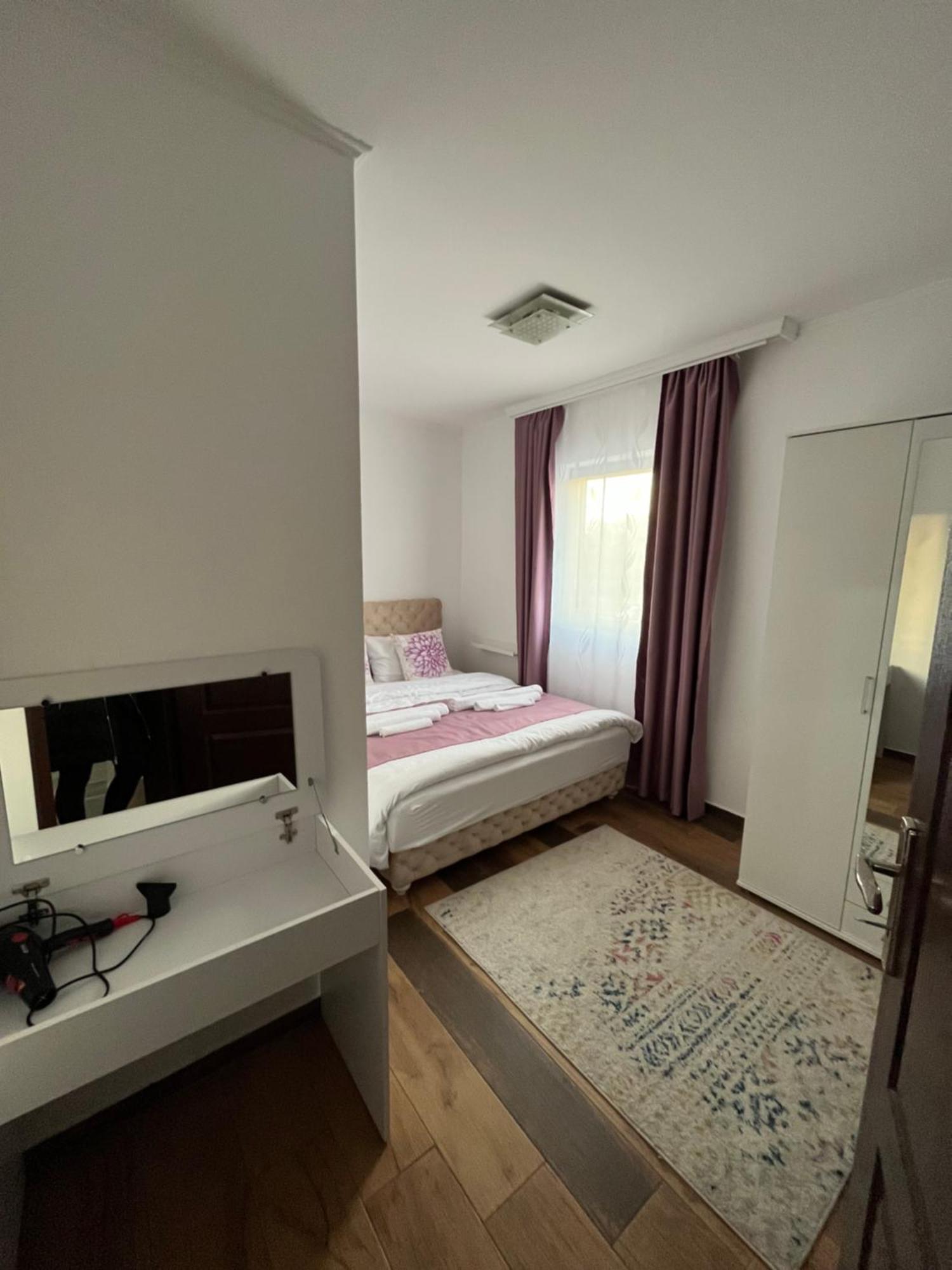 Airport Sky Apartments Lux ベオグラード エクステリア 写真