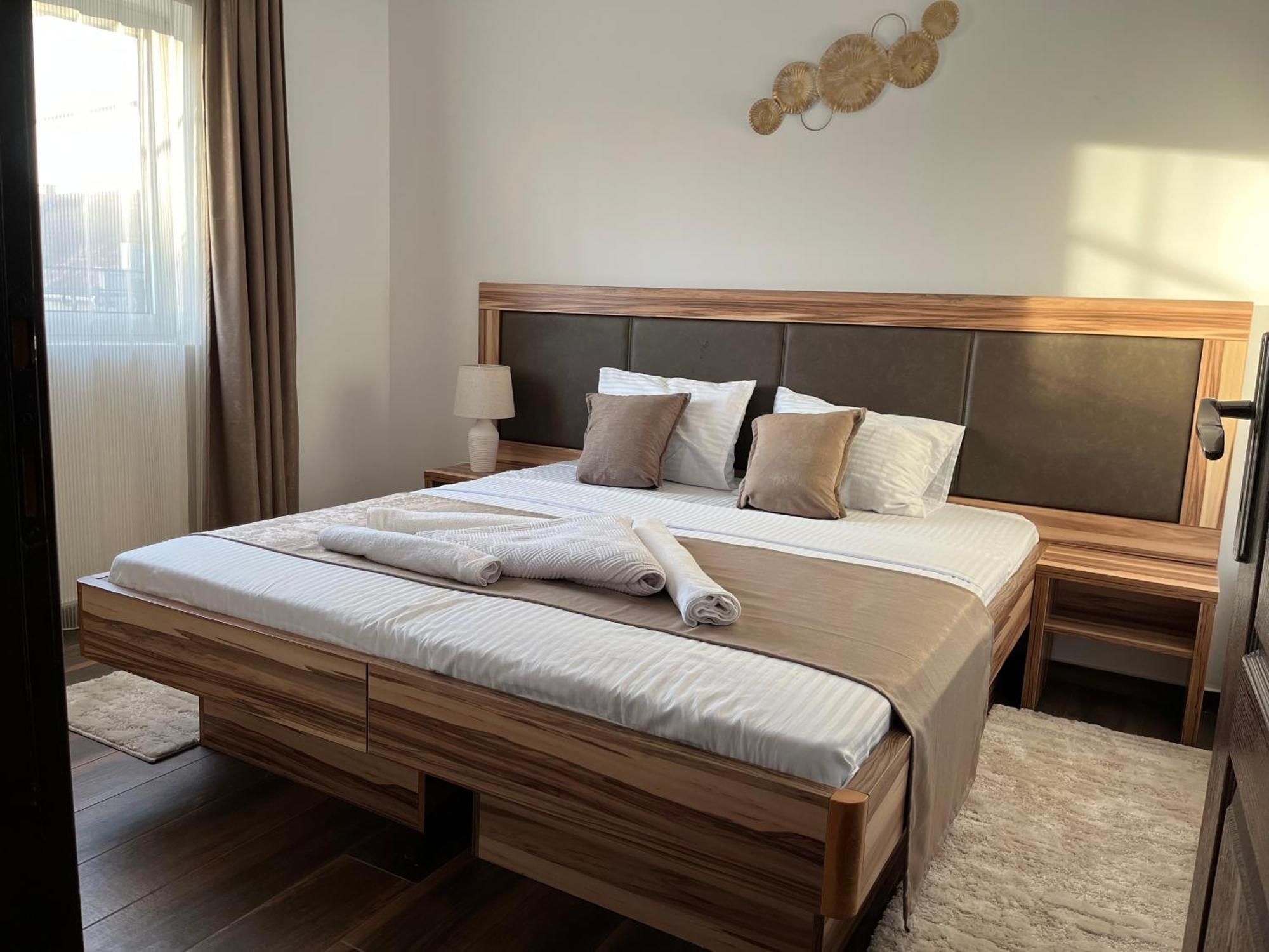 Airport Sky Apartments Lux ベオグラード エクステリア 写真