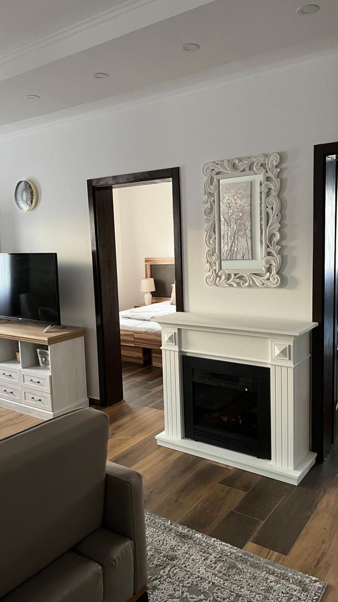 Airport Sky Apartments Lux ベオグラード エクステリア 写真